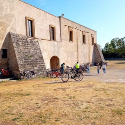 cerrate-tour-bici_hotel-leonedimessapia